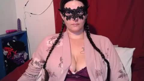 Snapshot of curvygamerceline chatting on June 24, 2026, 1:37 am Celine Fawe online show from June 24, 2026, 1:37 am
