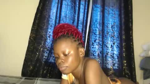 curvyjoan online show from January 15, 2026, 9:36 am