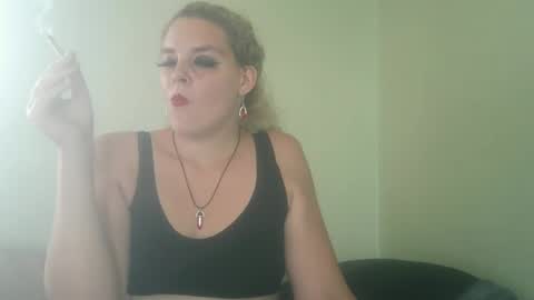 Snapshot of curvymom2025 chatting on September 26, 2025, 8:13 pm curvymom2025 online show from September 26, 2025, 8:13 pm