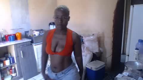 Snapshot of curvypear76x chatting on December 4, 2024, 7:17 am curvypear76x online show from December 4, 2024, 7:17 am