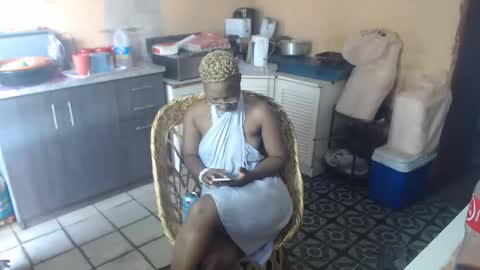 Snapshot of curvypear76x chatting on December 30, 2024, 2:30 pm curvypear76x online show from December 30, 2024, 2:30 pm
