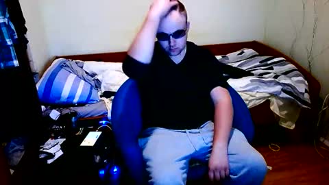 cute69696969 online show from May 3, 2026, 9:43 pm