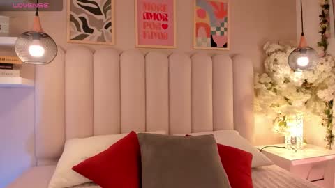 Amber  online show from October 22, 2025, 9:14 pm