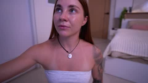 Foxy online show from May 24, 2026, 2:55 pm