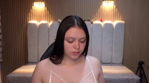 cute_angel_1 online show from March 19, 2026, 2:48 am