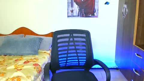 Snapshot of cute_annah chatting on April 1, 2026, 6:49 pm cute annah online show from April 1, 2026, 6:49 pm