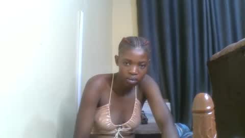 cute_banice online show from January 6, 2025, 5:27 pm