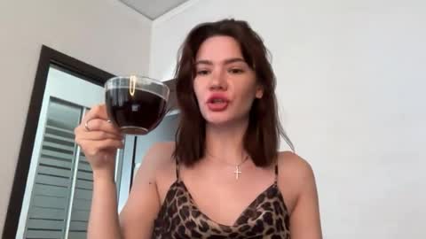 Snapshot of cute_bubbles chatting on July 19, 2026, 9:57 am cute_bubbles online show from July 19, 2026, 9:57 am