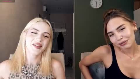 Masha and Liza online show from June 14, 2026, 6:32 pm