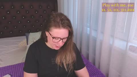 Snapshot of cute_darina chatting on June 24, 2026, 1:26 am Everyday stream in the same time online show from June 24, 2026, 1:26 am