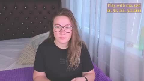Snapshot of cute_darina chatting on June 29, 2026, 1:23 am Everyday stream in the same time online show from June 29, 2026, 1:23 am