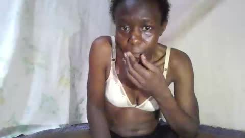 Snapshot of cute_divah4 chatting on October 7, 2025, 5:04 am cute_divah4 online show from October 7, 2025, 5:04 am