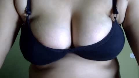 Snapshot of cute_diyu chatting on October 17, 2025, 4:26 am Diyu online show from October 17, 2025, 4:26 am