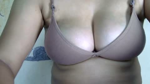 Snapshot of cute_diyu chatting on November 3, 2025, 4:03 am Diyu online show from November 3, 2025, 4:03 am