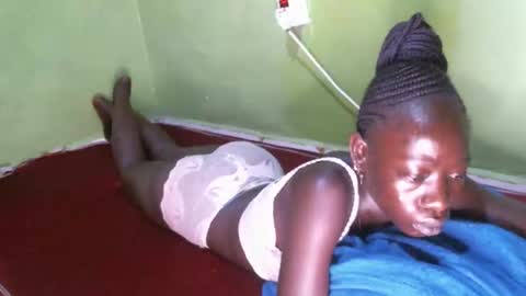 cute_doria online show from October 20, 2025, 3:18 am