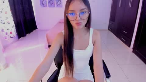 Snapshot of cute_fox_1 chatting on January 8, 2026, 2:52 pm Bella Fox online show from January 8, 2026, 2:52 pm