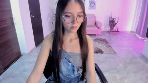 Snapshot of cute_fox_1 chatting on February 6, 2026, 3:48 pm Bella Fox online show from February 6, 2026, 3:48 pm