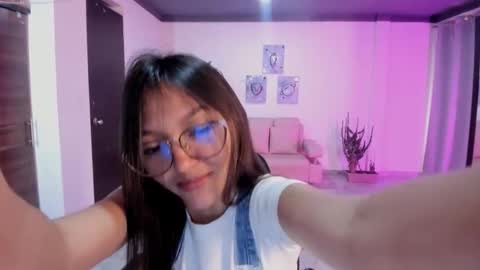 Snapshot of cute_fox_1 chatting on February 13, 2026, 2:57 pm Bella Fox online show from February 13, 2026, 2:57 pm