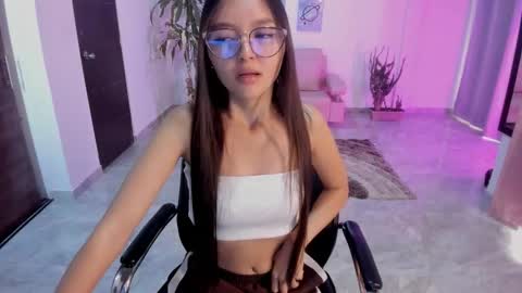 Snapshot of cute_fox_1 chatting on February 23, 2026, 3:31 pm Bella Fox online show from February 23, 2026, 3:31 pm