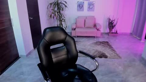 Snapshot of cute_fox_1 chatting on February 25, 2026, 4:38 pm Bella Fox online show from February 25, 2026, 4:38 pm