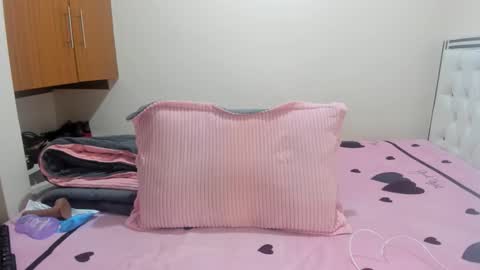 Snapshot of cute_gee43 chatting on September 9, 2025, 7:02 pm cute_gee43 online show from September 9, 2025, 7:02 pm