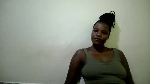 cute_heaven online show from October 13, 2025, 1:44 pm