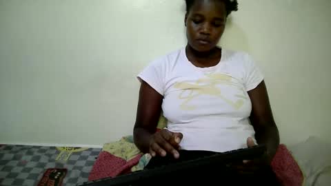 cute_heaven online show from October 19, 2025, 11:11 am