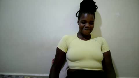 cute_heaven online show from October 31, 2025, 2:18 pm