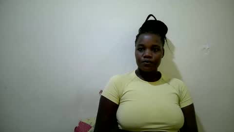 cute_heaven online show from November 1, 2025, 8:22 pm