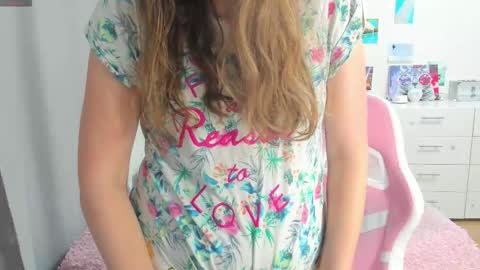 cute_kate0 online show from September 17, 2025, 12:51 pm