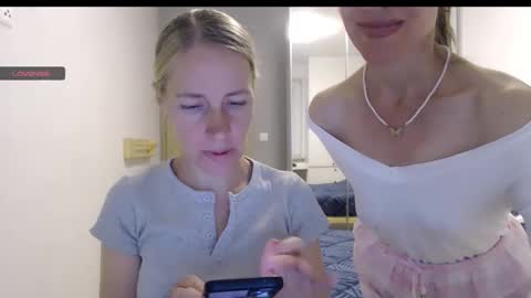 cute_lion_ online show from October 3, 2025, 4:15 pm