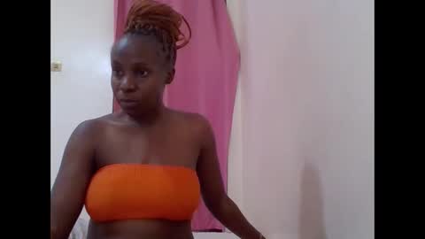 cute_lizah online show from February 26, 2025, 11:09 am
