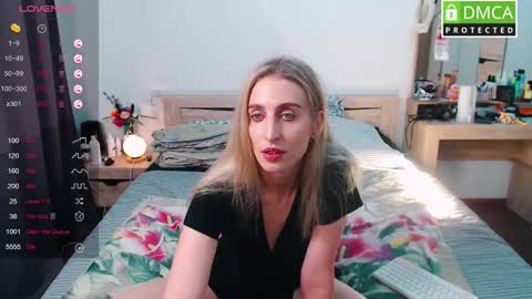 Snapshot of cute_milana chatting on October 5, 2025, 12:03 pm Milana online show from October 5, 2025, 12:03 pm