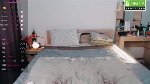 Snapshot of cute_milana chatting on October 21, 2025, 12:06 pm Milana online show from October 21, 2025, 12:06 pm