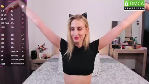 Milana online show from April 22, 2026, 8:17 am