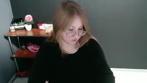 Veronica online show from December 6, 2024, 11:22 am