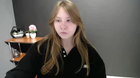 Veronica online show from February 24, 2025, 7:22 am