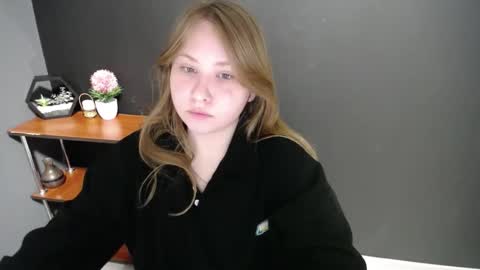 Veronica online show from February 24, 2025, 10:26 am