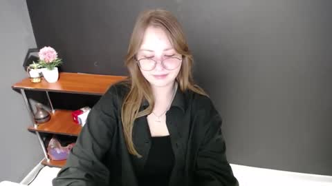 Veronica online show from February 26, 2025, 7:20 am
