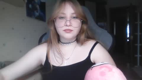 Veronica online show from March 3, 2025, 12:48 pm
