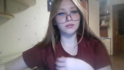 Snapshot of cute_minx chatting on May 30, 2026, 7:44 pm Veronica online show from May 30, 2026, 7:44 pm
