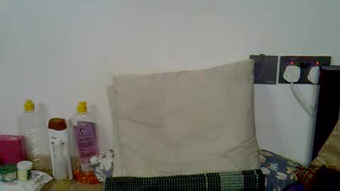 Snapshot of cute_pie20 chatting on November 1, 2025, 8:22 pm cute_pie20 online show from November 1, 2025, 8:22 pm