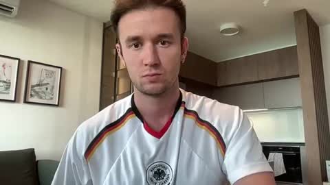 Snapshot of cute_skywalker chatting on July 18, 2026, 8:18 am cute_skywalker online show from July 18, 2026, 8:18 am