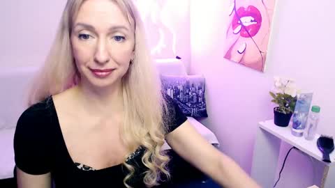 cute_smile_shy online show from April 9, 2026, 7:30 pm