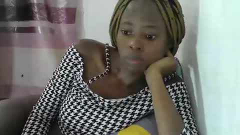 cute_sonny online show from February 23, 2025, 11:44 am