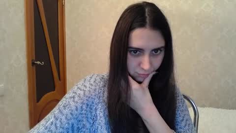 cute_strawberry_ online show from December 15, 2024, 7:13 am