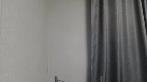 cute_strawberry_ online show from December 25, 2024, 7:56 pm