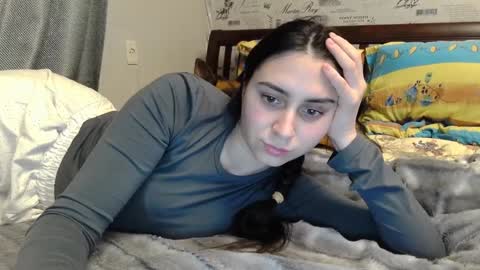 cute_strawberry_ online show from December 30, 2024, 8:36 pm