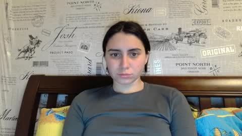 cute_strawberry_ online show from January 7, 2025, 9:35 pm