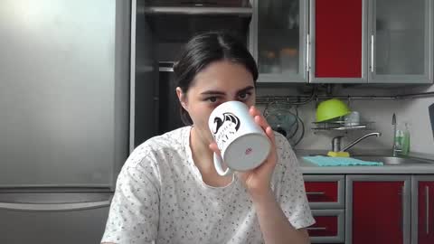 cute_strawberry_ online show from February 7, 2025, 7:50 am